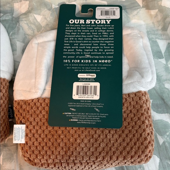 *NWT* Life is Good Hide and Seek Crinkle and Squeak Gingerbread House Dog Toy - Picture 3 of 3